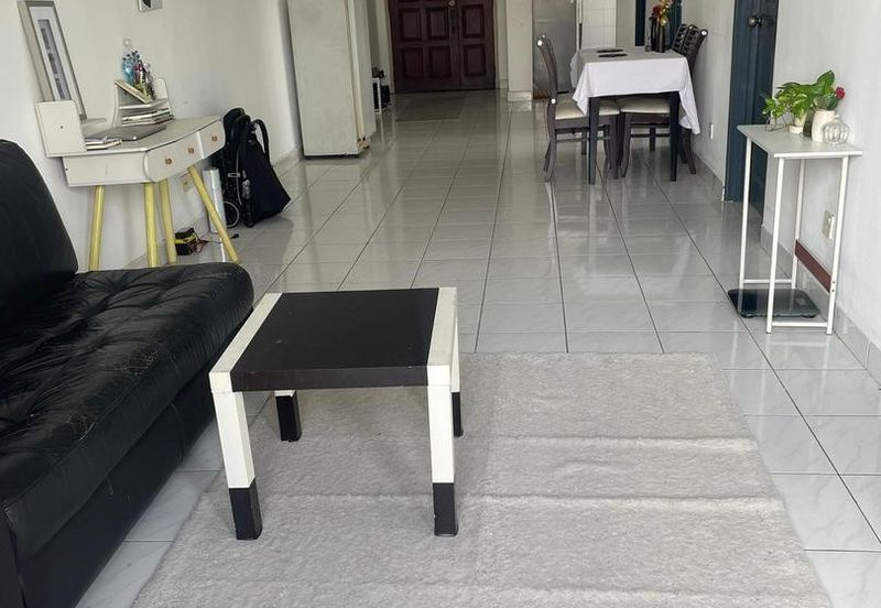 Turf View Apartment (Mutiara Serdang)