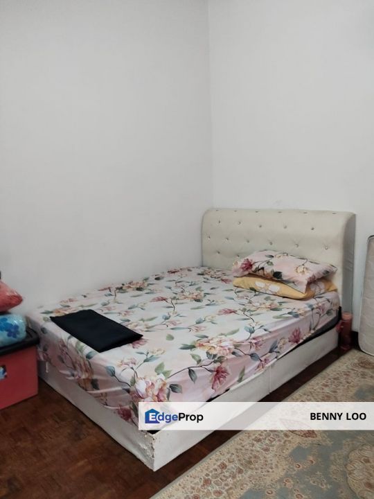 Taman Universiti Indah Seri Kembangan 2 Storey Terrace House For Sale, Selangor, Seri Kembangan
