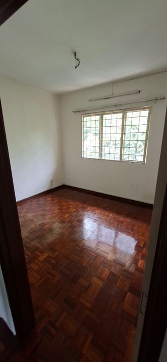 Seri Kembangan Taman Putra Permai 2.5 Storey House For Sale, Selangor, Seri Kembangan