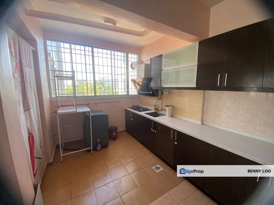 Seri Pinang Apartment Seri Kembangan For Sale, Selangor, Seri Kembangan