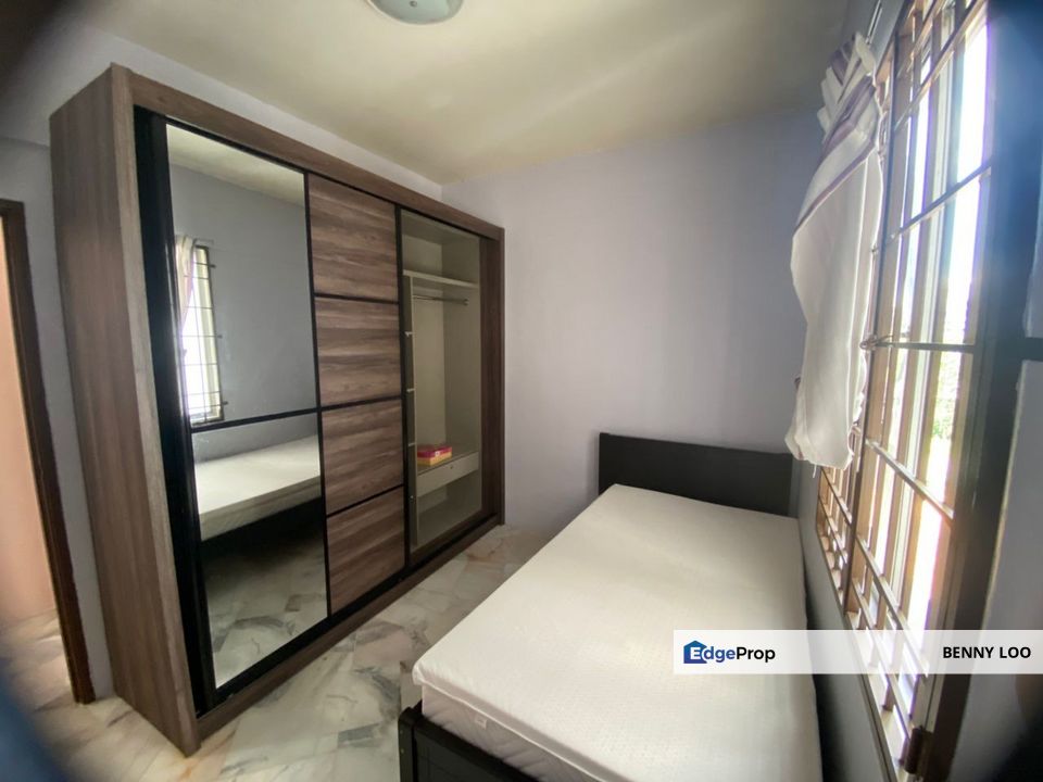 Seri Pinang Apartment Seri Kembangan For Sale, Selangor, Seri Kembangan