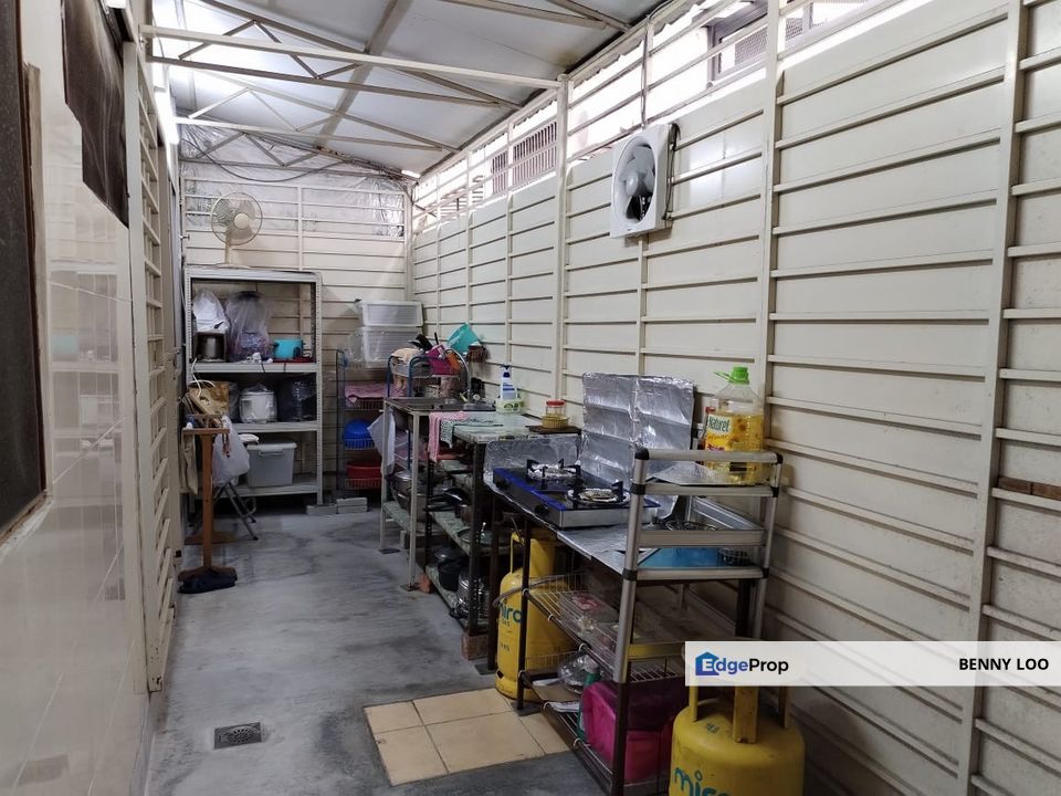 Bandar Nusaputra Puchong 2 storey terrace end lot house for sale, Selangor, Puchong South