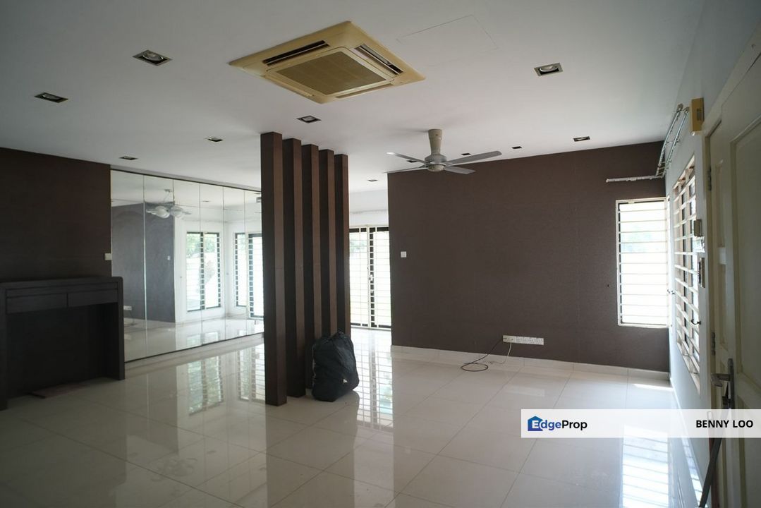 Taman Mutiara Indah 2.5 Storey Semi D For Sale, Selangor, Puchong