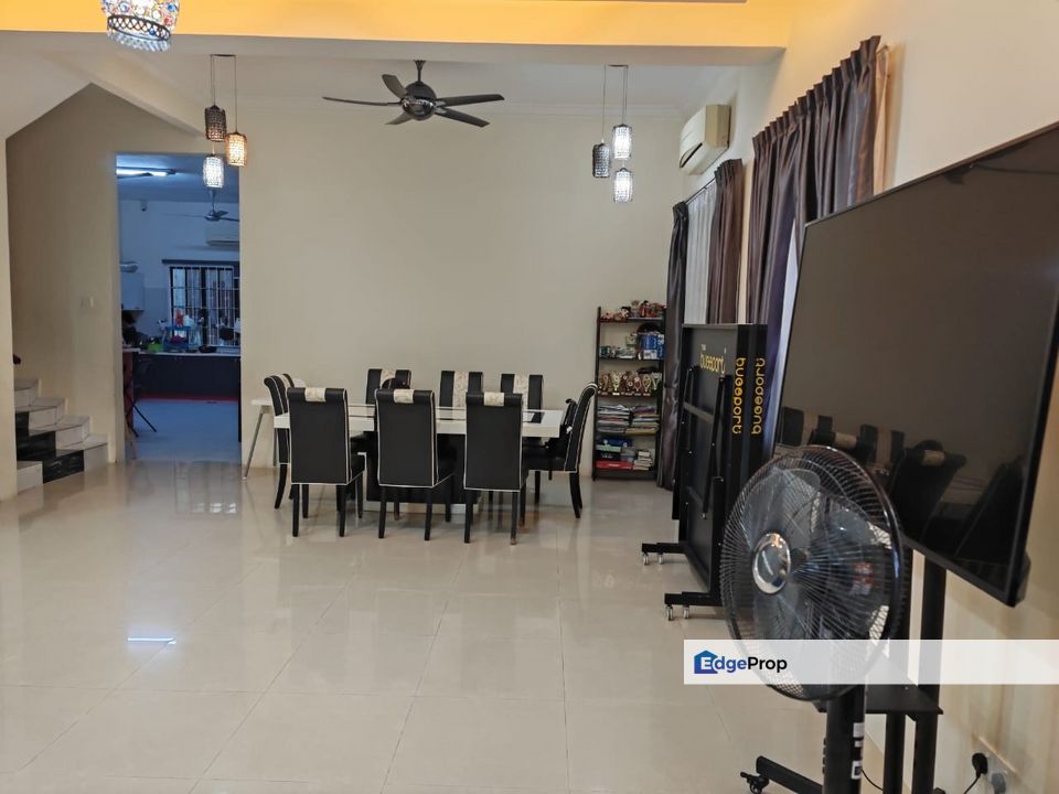 Bandar Nusaputra Well Maintained 2 Sty Semi D For Sale, Selangor, Puchong South