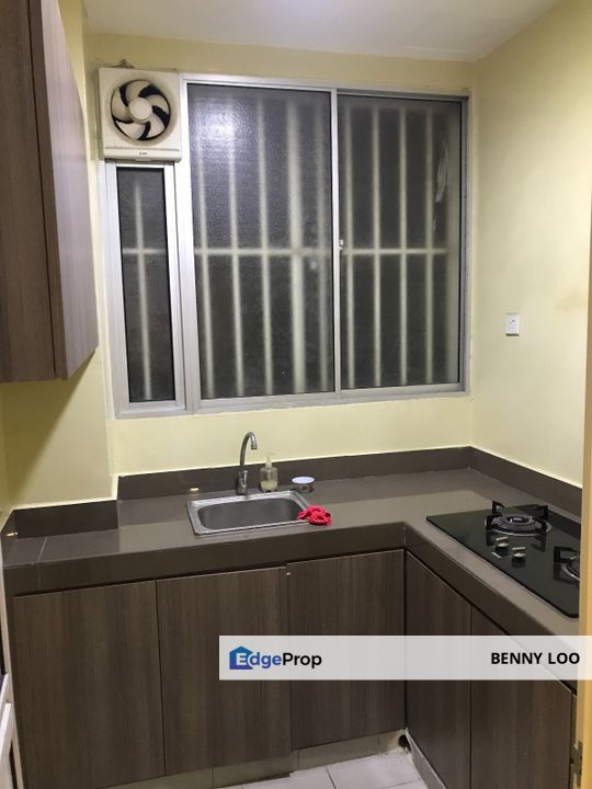 Puchong Setiawalk Service Residence For Sale, Selangor, Puchong