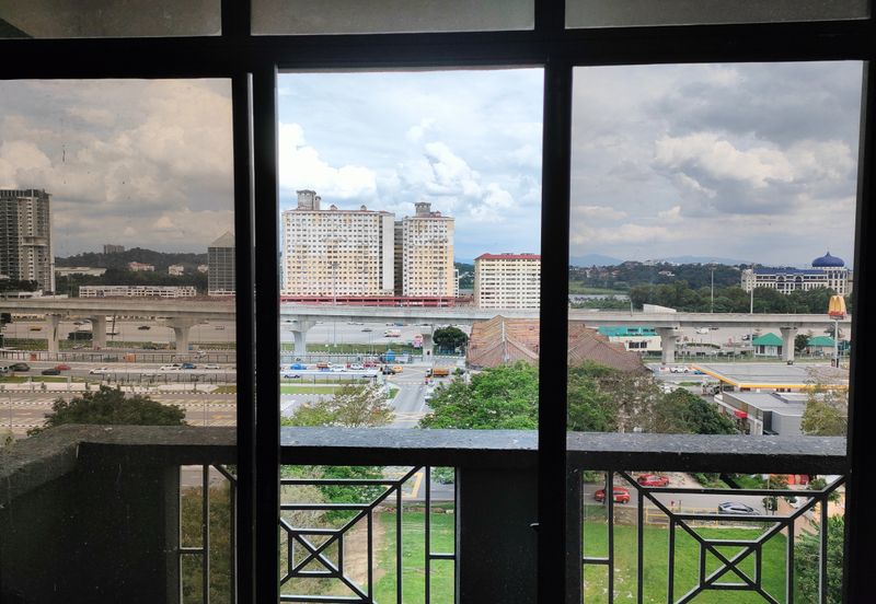 Turf View Apartment (Mutiara Serdang)