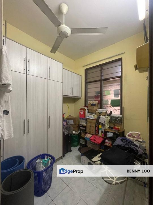 2 Strorey Terrace House Kitchen Extend For sale Seri kembangan, Selangor, Seri Kembangan
