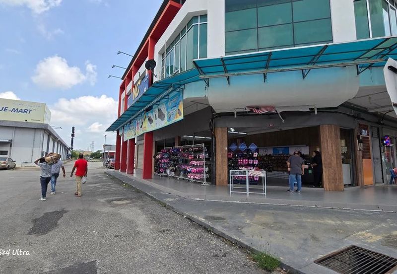 Corner Shop For Sale @ Triang