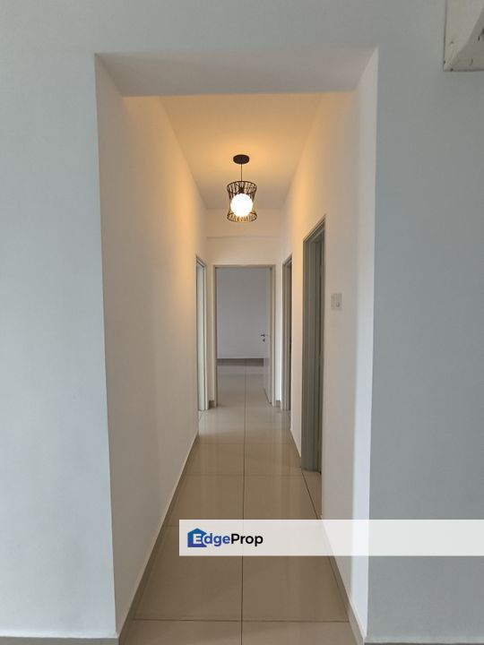 Hijauan Puteri Condominium @ Bandar Puteri Puchong- Freehold Well Maintained 3R2B Unit w/ 2 Parking Space For Sale, Selangor, Puchong