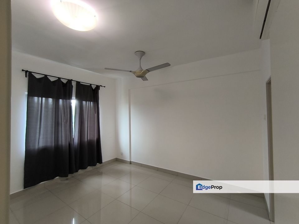 Hijauan Puteri Condominium @ Bandar Puteri Puchong- Freehold Well Maintained 3R2B Unit w/ 2 Parking Space For Sale, Selangor, Puchong
