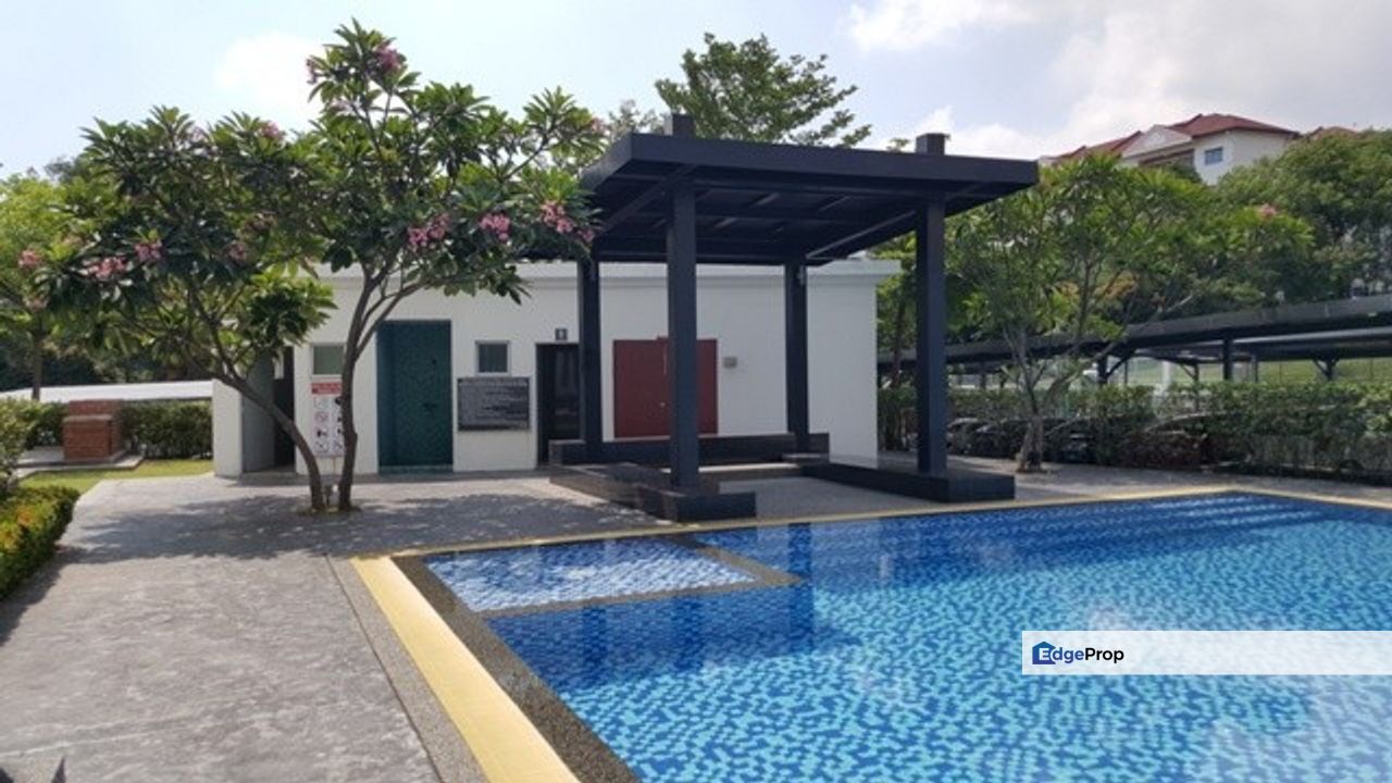 Hijauan Puteri Condominium @ Bandar Puteri Puchong- Freehold Well Maintained 3R2B Unit w/ 2 Parking Space For Sale, Selangor, Puchong