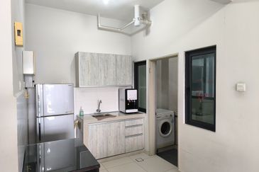 Zefer Hill Residence