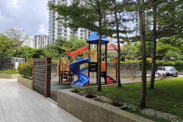 Zefer Hill Residence