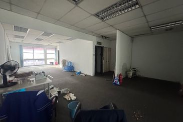 Danau Business Centre