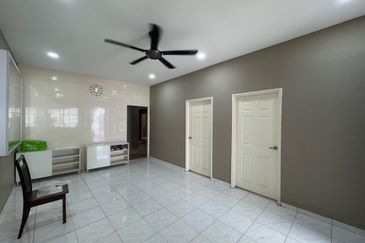 1sty house Salak South Garden for sale Salak Selatan Freehold Sri petaling Kuchai lama well kept [Reno]