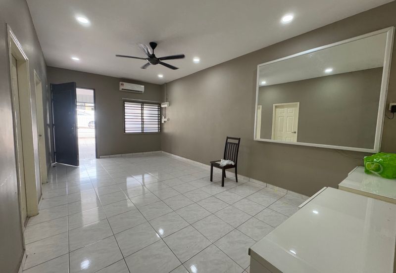 1sty house Salak South Garden for sale Salak Selatan Freehold Sri petaling Kuchai lama well kept [Reno]