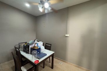 1sty house Salak South Garden for sale Salak Selatan Freehold Sri petaling Kuchai lama well kept [Reno]