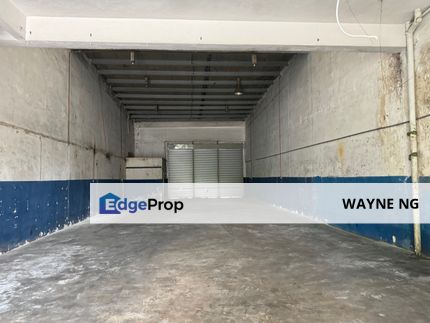 1.5 storey terraced factory Jalan BP 5/5 Bandar Bukit Puchong for rent 30x100, Selangor, Puchong