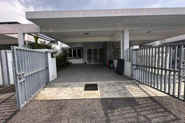 Albury at Mahkota Hills