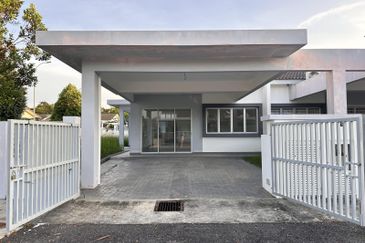 Albury at Mahkota Hills