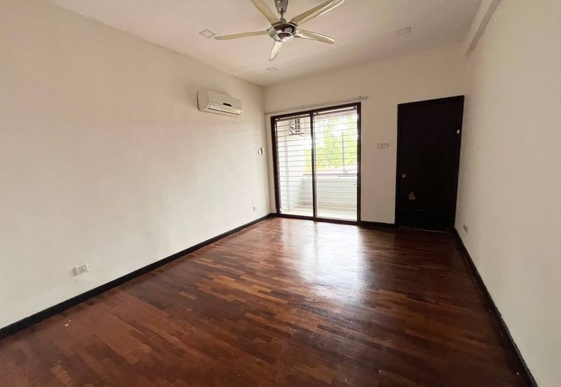 Conezión @ IOI Resort City