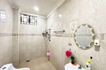 Desa Pinggiran Putra