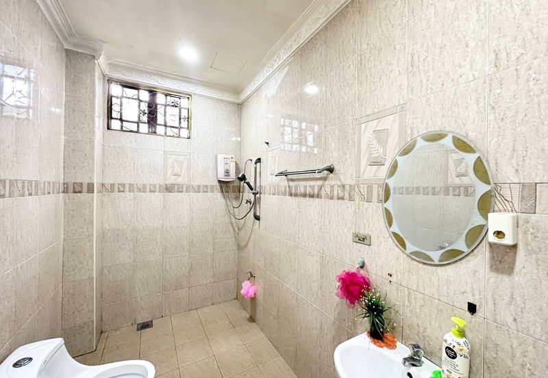 Desa Pinggiran Putra