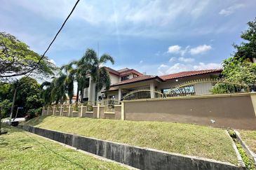 Desa Pinggiran Putra