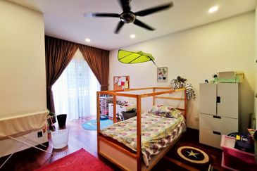 Perdana Lakeview East