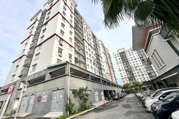 Pr1ma Apartment @ Precint 11