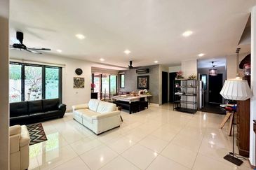 Bangi Lakehill Villas