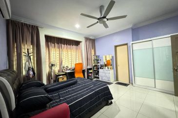 Kelana Idaman PJU 1, Ara Damansara Petaling Jaya Double Storey Terrace End Lot with Extra Land (Facing Open) 