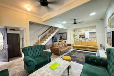 Kelana Idaman PJU 1, Ara Damansara Petaling Jaya Double Storey Terrace End Lot with Extra Land (Facing Open) 