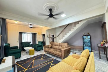 Kelana Idaman PJU 1, Ara Damansara Petaling Jaya Double Storey Terrace End Lot with Extra Land (Facing Open) 