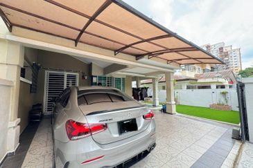 Kelana Idaman PJU 1, Ara Damansara Petaling Jaya Double Storey Terrace End Lot with Extra Land (Facing Open) 