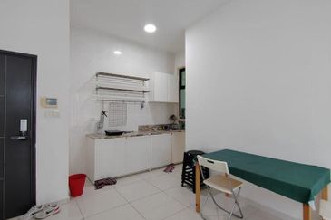 D'Summit Residences @ Kempas Utama