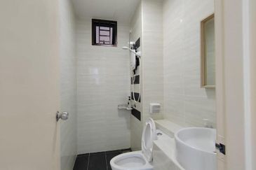 D'Summit Residences @ Kempas Utama