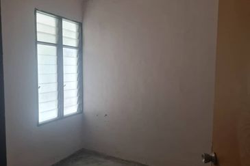 Flat Taman Scientex @ Pelanduk 1