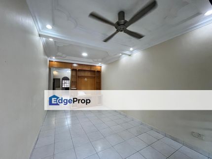Jalan Pesona/ Taman Pelangi Indah/ Ulu Tiram 1.5 Storey Terrece House For Rent, Johor, Ulu Tiram