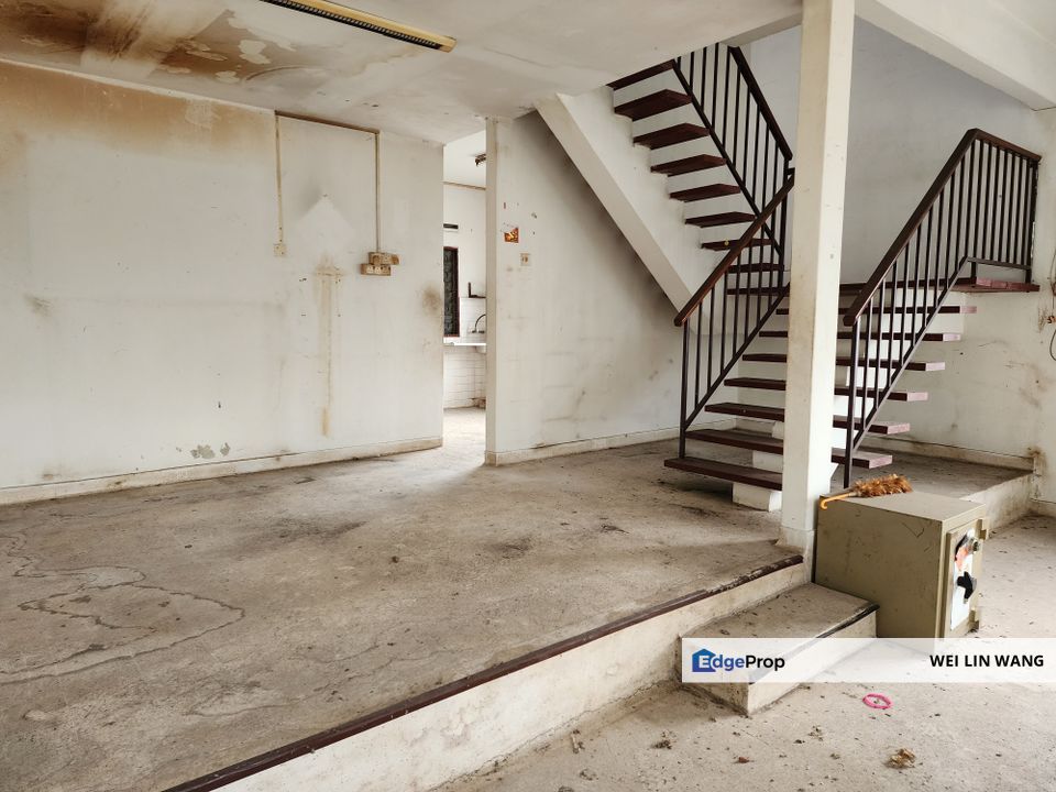 Melaka Tengah Kampung Lapan End Lot Double Storey Terrace House For Sale, Melaka, Melaka Tengah