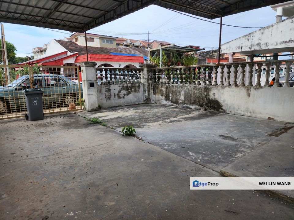 Melaka Tengah Kampung Lapan End Lot Double Storey Terrace House For Sale, Melaka, Melaka Tengah