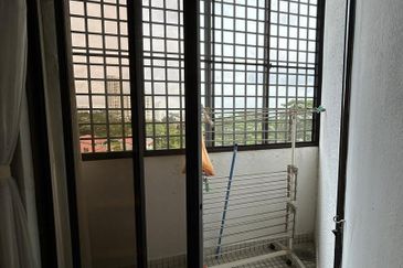 Aloha Tower Condominium