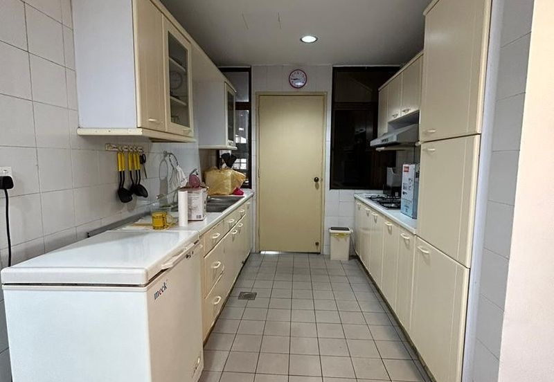 Aloha Tower Condominium