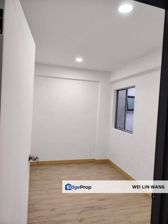Seri Alam Masai Tasek 64  Newly renovated Low Cost Flat For Sale, Johor, Masai