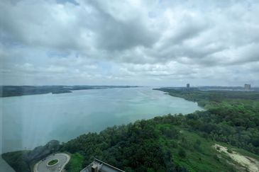 Puteri Cove Residences