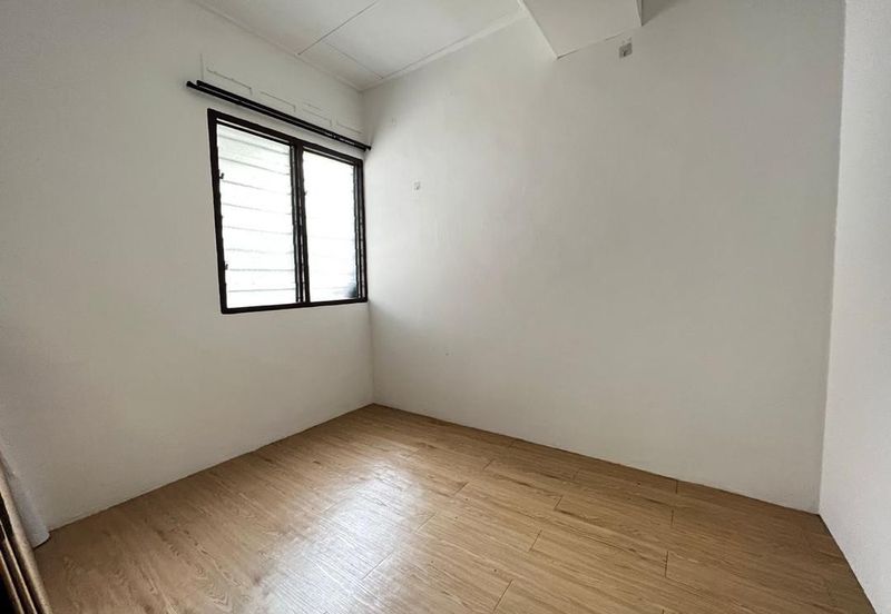 Taman Pelangi, Plentong