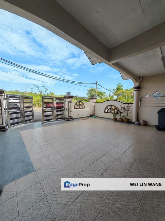 Ulu Tiram Bukit Jaya Good Condition 1.5 Storey Terrace House For Sale, Johor, Ulu Tiram