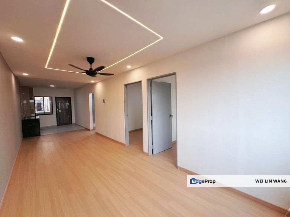 Masai Seri Alam Tasek 64 Renovated Corner Lot Flat 3 Bedroom For Sale, Johor, Masai