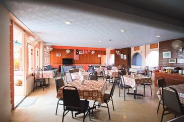 6 Storey Hotel at Georgetown | 64Rooms | 38,000sf with 16 parking lot