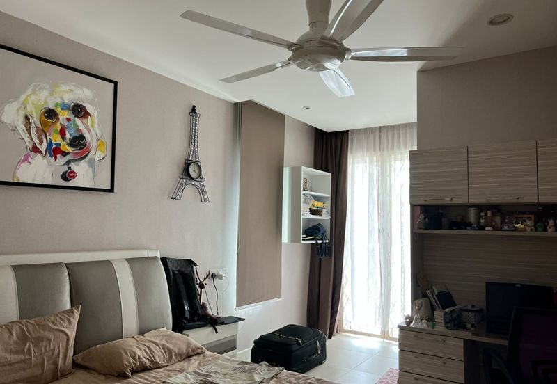 Bukit Dumbar Residences